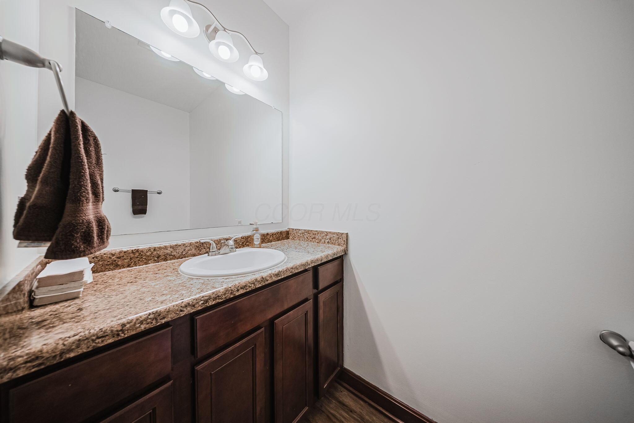 6684 Borror Road Grove City, OH 43123 - Photo 22 of 118 Half Bath