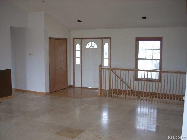 4081 West Coon Lake Road Howell, MI 48843 - Photo 2 of 11 Entry