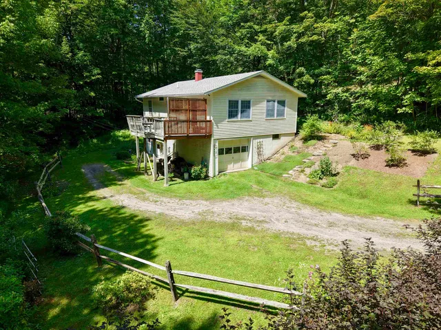 $360,000 | 2513 North Fayston Road, Fayston, VT 05660