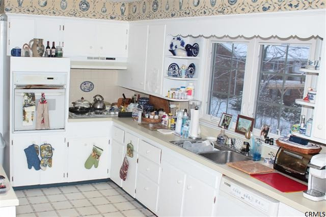 1036 Atateka Road Niskayuna, NY 12309 - Photo 7 of 17 Photo 7