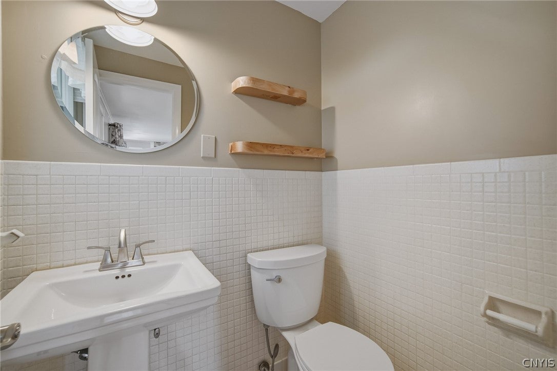 203 Riverdale Road Liverpool, NY 13090 - Photo 15 of 47 Gallery Image 15