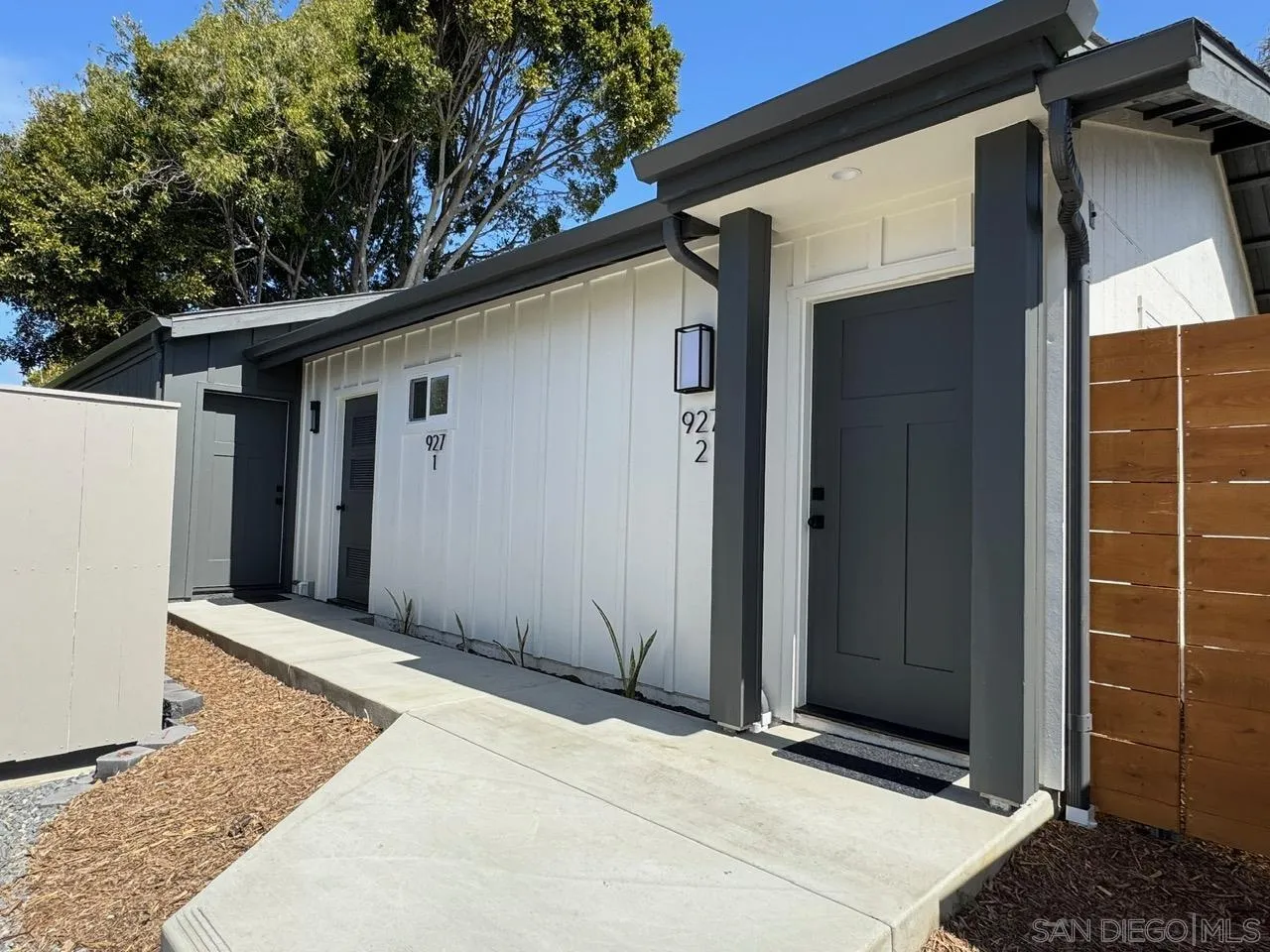 921-927 Regal Road Encinitas, CA 92024 - Photo 5 of 22 Gallery Image 5