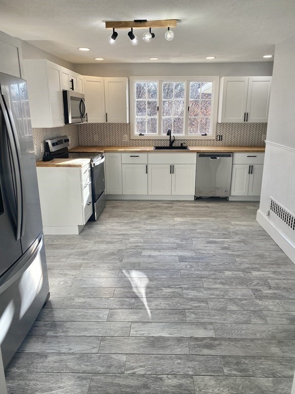 216 Ashby State Road Fitchburg, MA 01420 - Photo 1 of 42 Gallery Image 1