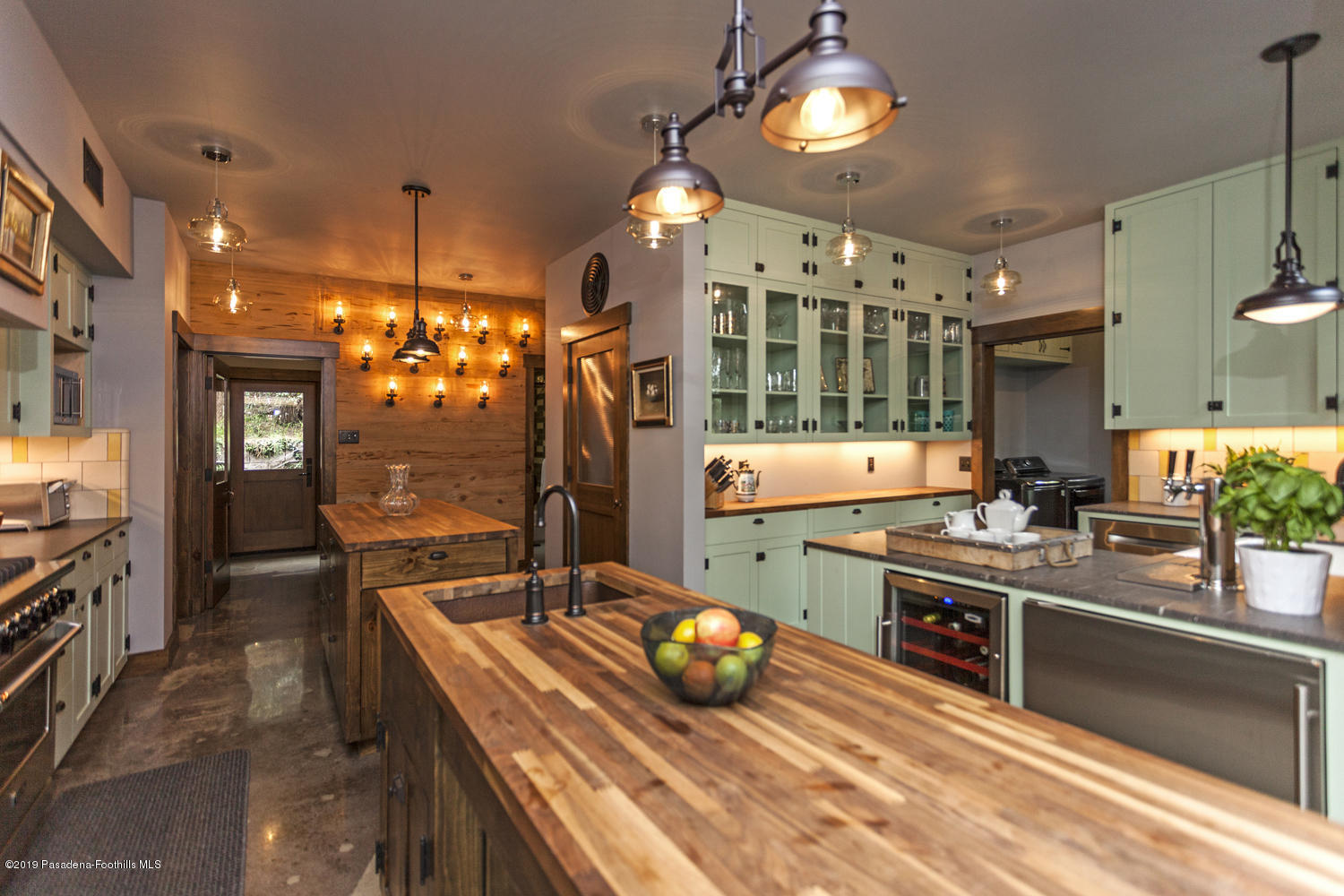 1235 Linda Ridge Road Pasadena, CA 91103 - Photo 8 of 36 a kitchen with lots of counter top space