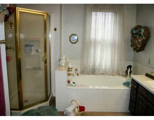 701 Spring Street Latrobe, PA 15650 - Photo 7 of 8 Master Bath/Spa.