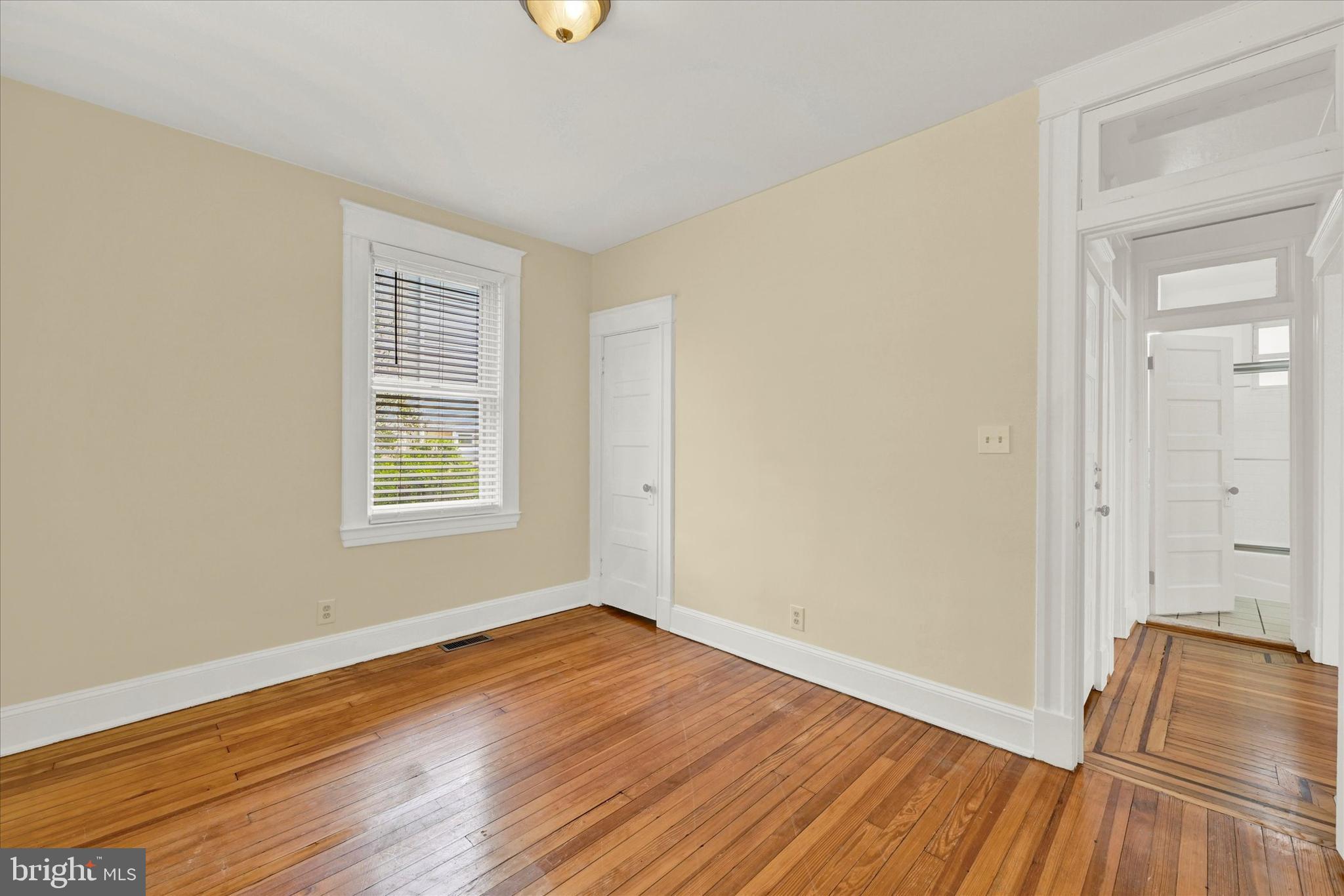 6509 Maplewood Road Baltimore, MD 21212 - Photo 13 of 29 Front bedroom