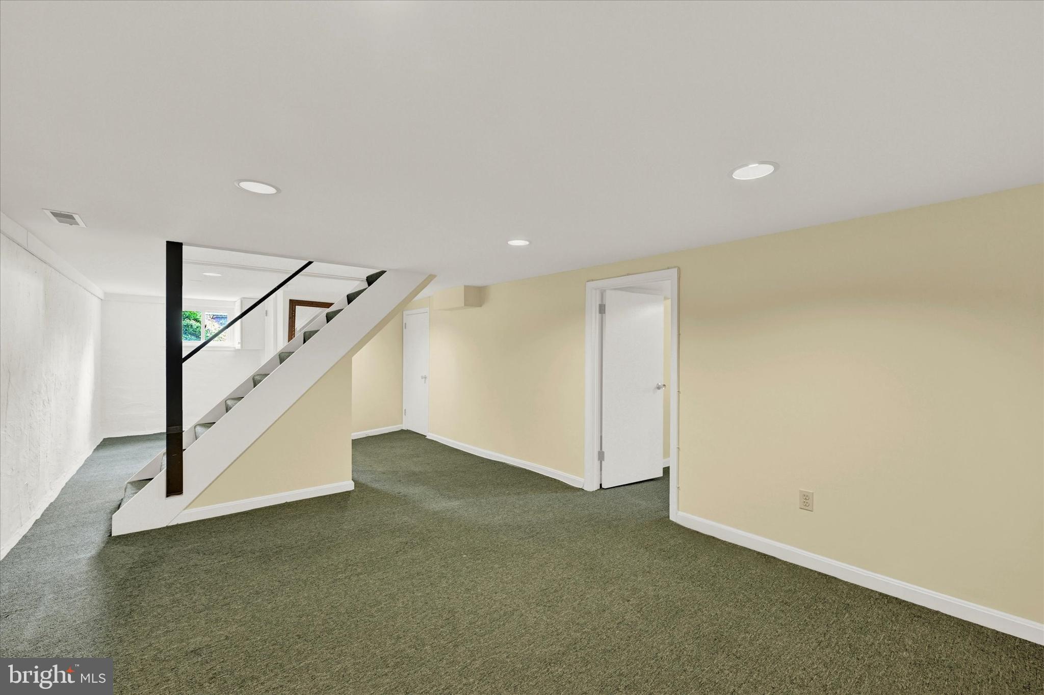 6509 Maplewood Road Baltimore, MD 21212 - Photo 19 of 29 Family room