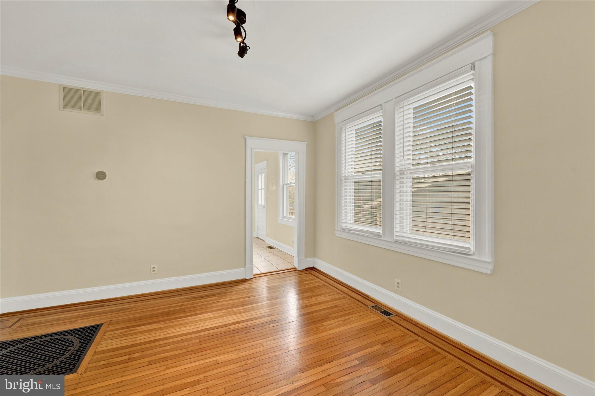 6509 Maplewood Road Baltimore, MD 21212 - Photo 6 of 29 Dining room