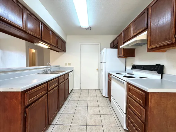 $1,000 | 2203 Creekside Lane, Unit A, Georgetown, TX 78626