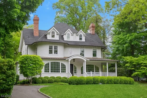$5,500,000 | 129 Hobart Avenue, Summit, NJ 07901