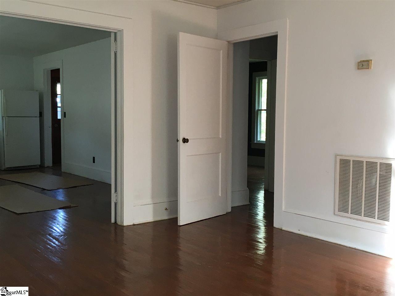 735 Gum Springs Road Taylors, SC 29687 - Photo 8 of 24