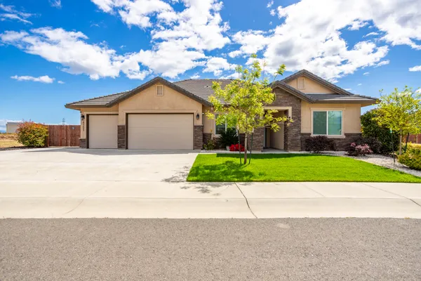 $624,500 | 4755 Lower Springs Road, Redding, CA 96001