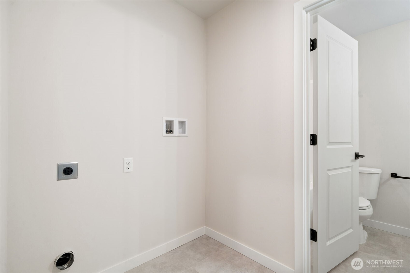 669 West Hendrickson Road, Unit 5 Sequim, WA 98382 - Photo 17 of 23