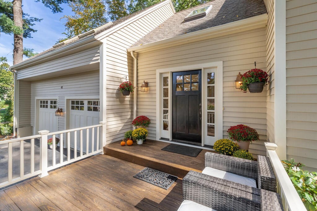41 Aaron River Road Cohasset, MA 02025 - Photo 3 of 32 Gallery Image 3