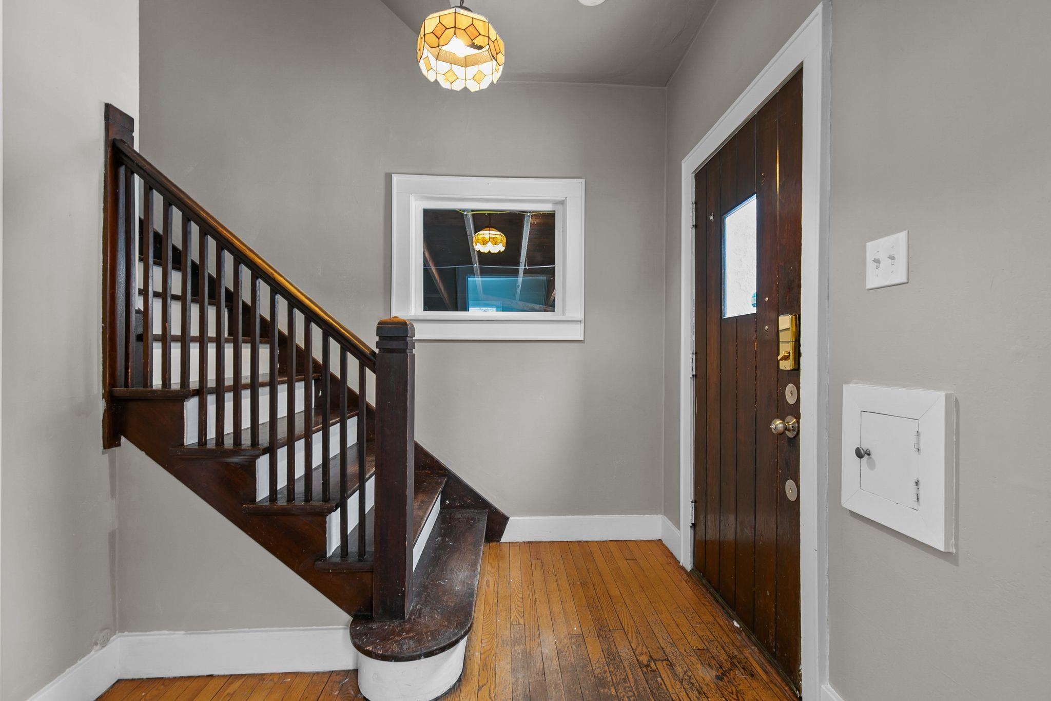 1014 Stuart Street Green Bay, WI 54301 - Photo 2 of 28