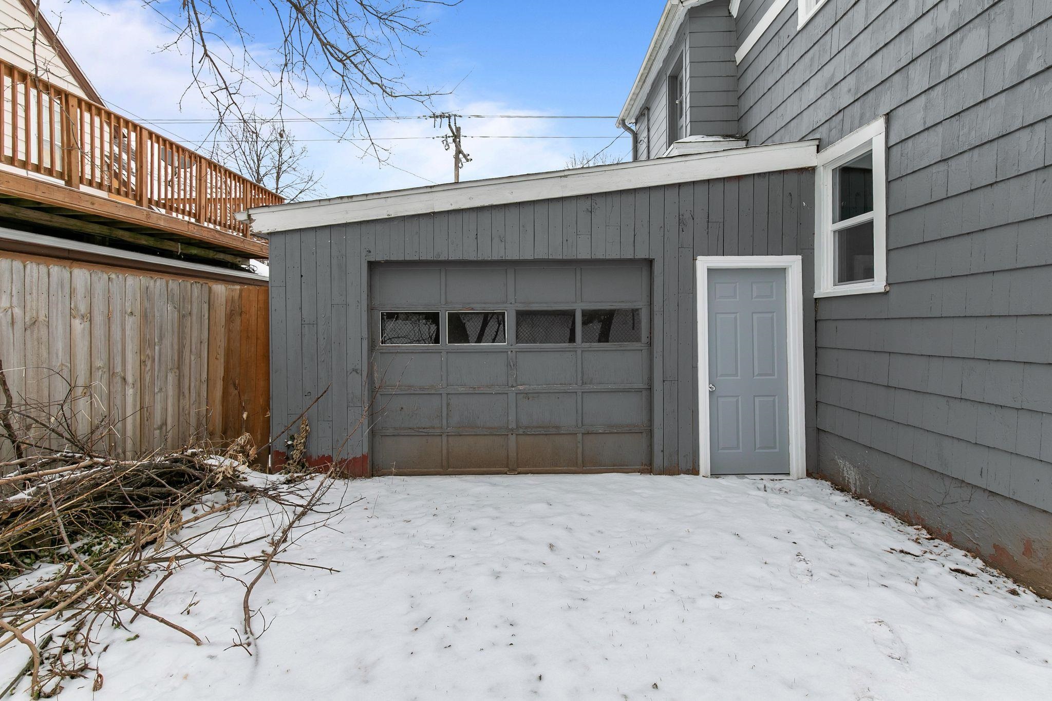 1014 Stuart Street Green Bay, WI 54301 - Photo 25 of 28