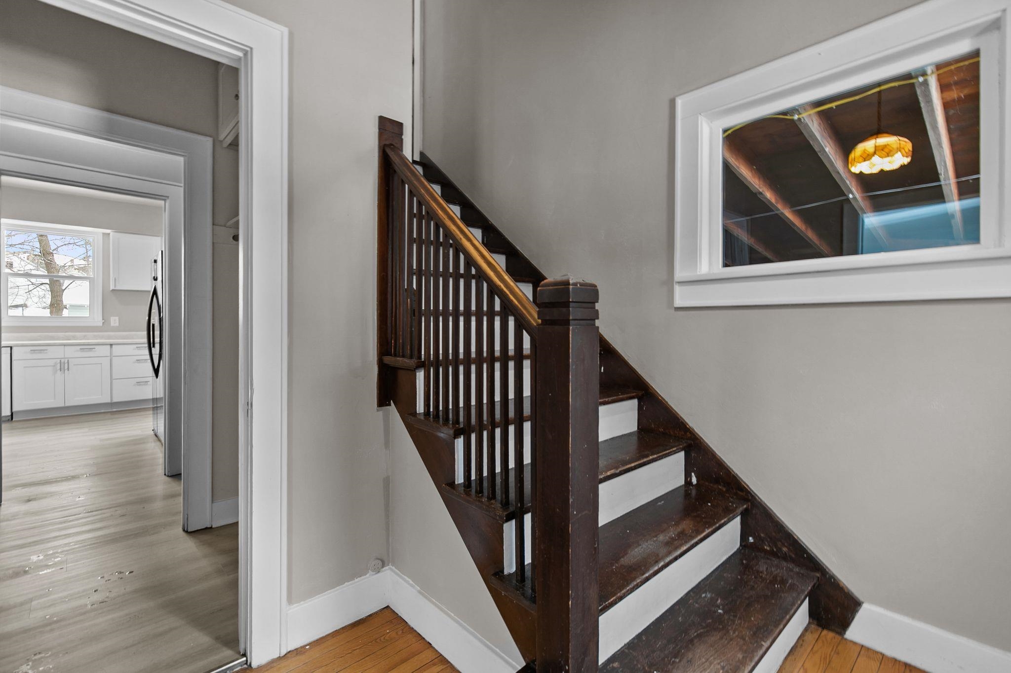 1014 Stuart Street Green Bay, WI 54301 - Photo 3 of 28