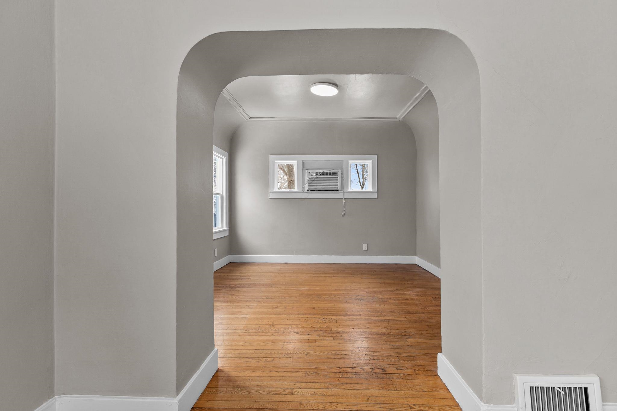 1014 Stuart Street Green Bay, WI 54301 - Photo 8 of 28