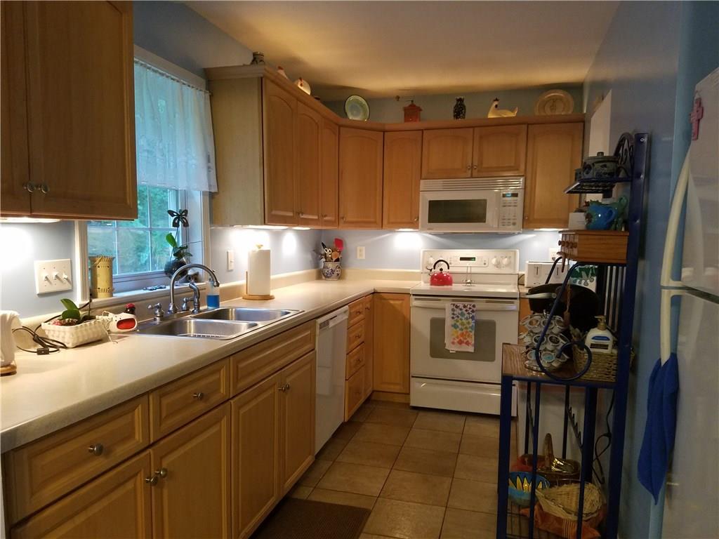194 Swiontek Road Aliquippa, PA 15001 - Photo 7 of 25 Kitchen