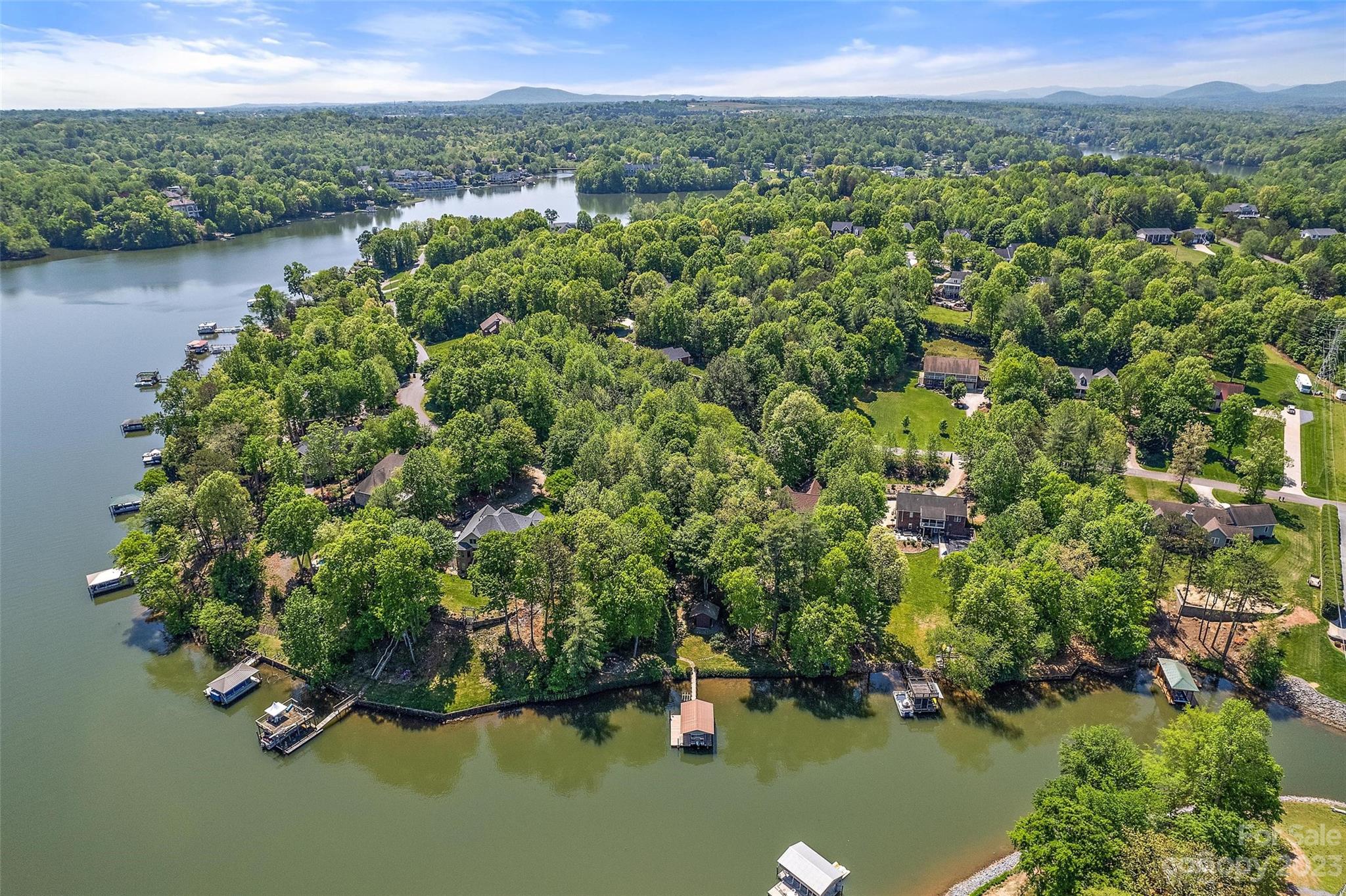 6730 Waterfront Drive Hickory, NC 28601 - Photo 7 of 12