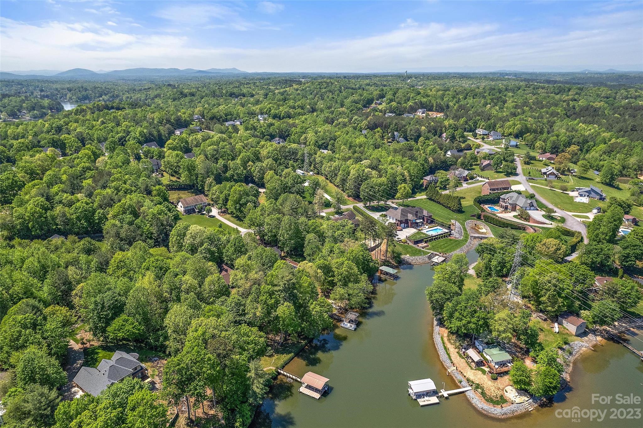 6730 Waterfront Drive Hickory, NC 28601 - Photo 9 of 12