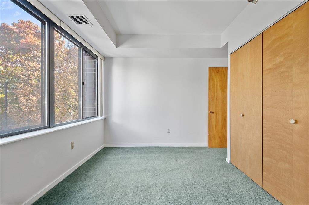 750 Washington Road, Unit 610 Pittsburgh, PA 15228 - Photo 22 of 25 a view of an empty room with window