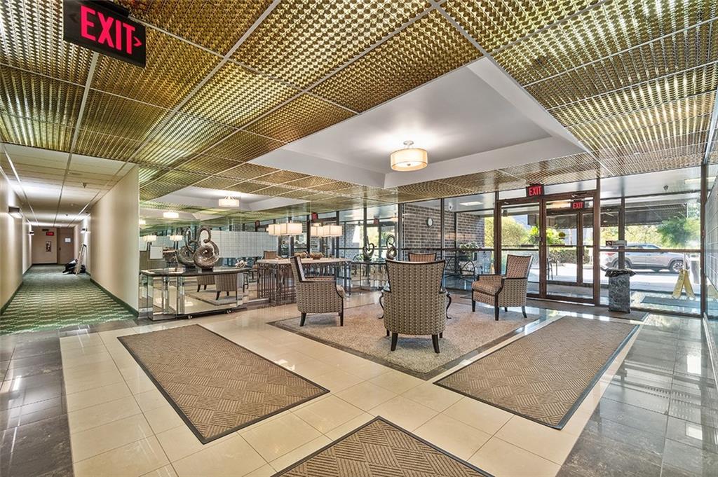 750 Washington Road, Unit 610 Pittsburgh, PA 15228 - Photo 3 of 25 a living room with a couch