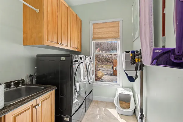 $1,100,000 | 11 Cedar Hill Drive, St. Albans Town, VT 05478