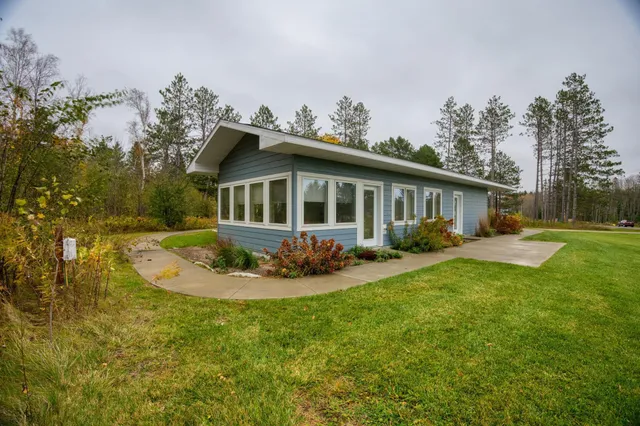 $299,000 | 2525 Glenwood Drive, Grand Rapids, MN 55744