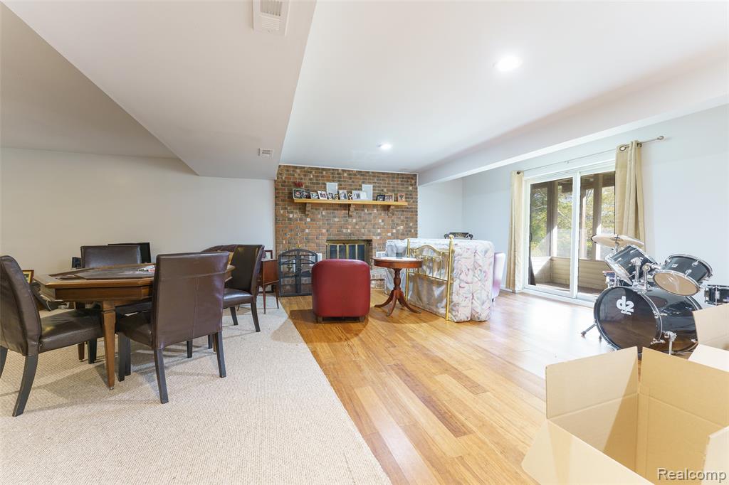 680 South Hacker Road Brighton, MI 48114 - Photo 15 of 32