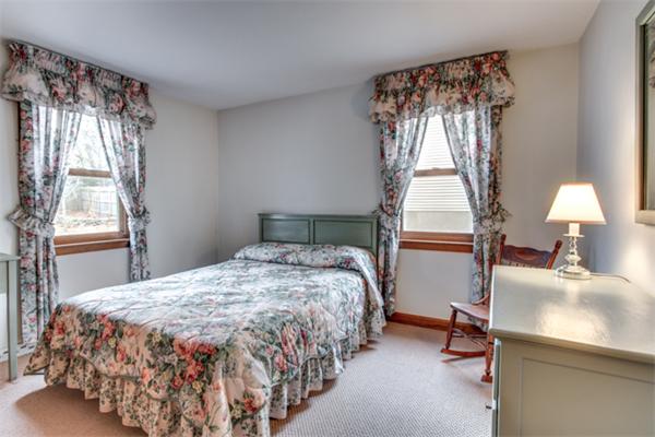 21 Elizabeth Road Stoneham, MA 02180 - Photo 18 of 29 Gallery Image 18