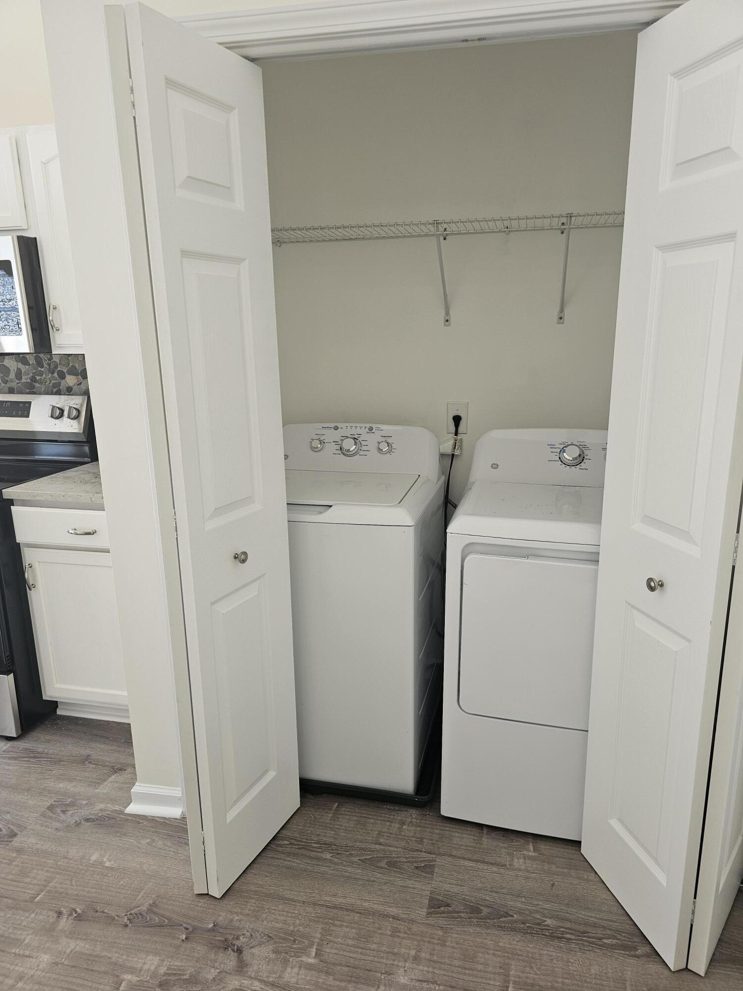 1424 Pinethicket Drive Summerville, SC 29486 - Photo 12 of 27 utility room