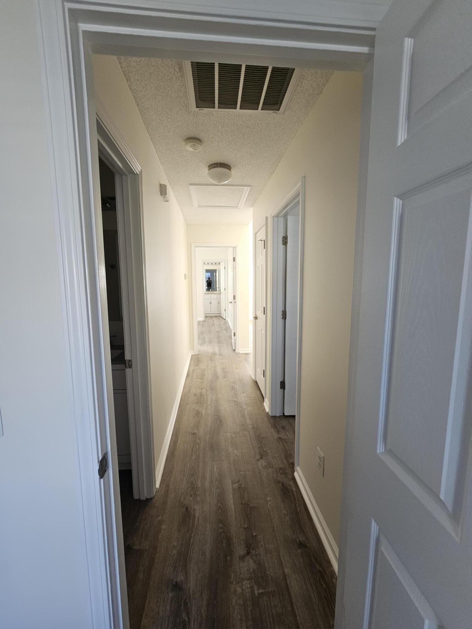 1424 Pinethicket Drive Summerville, SC 29486 - Photo 13 of 27 Hallway