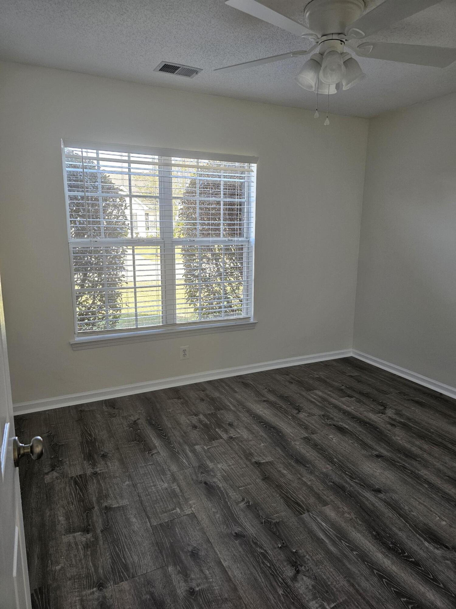 1424 Pinethicket Drive Summerville, SC 29486 - Photo 15 of 27 20251107_131035