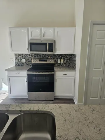 $295,500 | 1424 Pinethicket Drive, Summerville, SC 29486