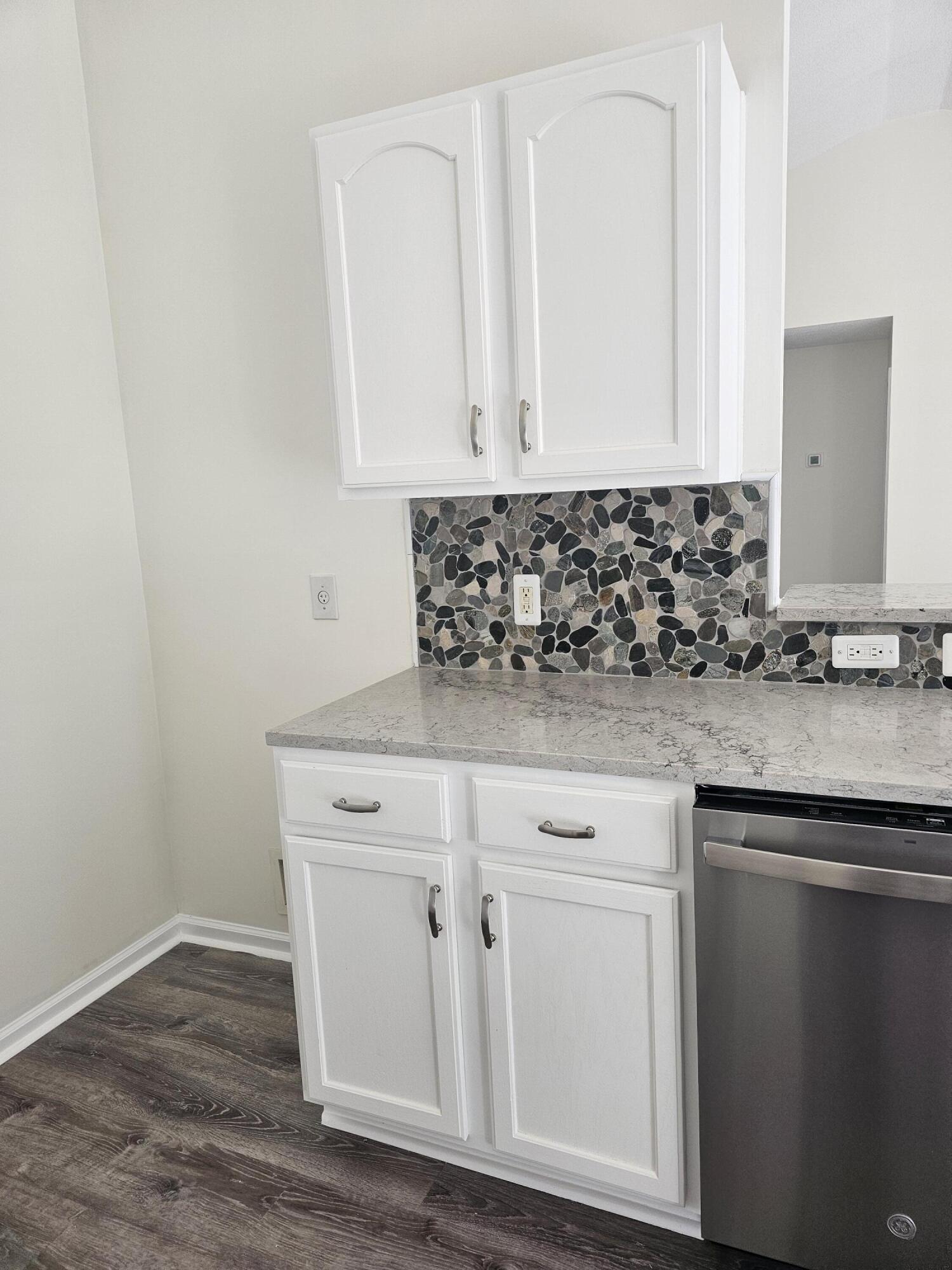 1424 Pinethicket Drive Summerville, SC 29486 - Photo 8 of 27 kitchen1