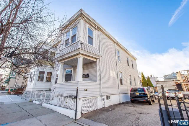 $799,900 | 1022 East 22nd Street, Paterson, NJ 07513