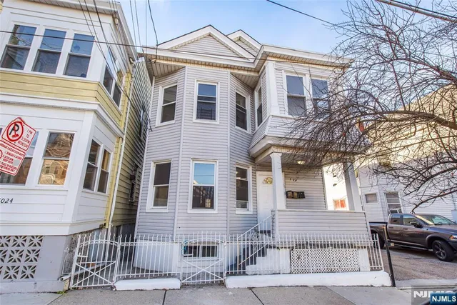 $799,900 | 1022 East 22nd Street, Paterson, NJ 07513