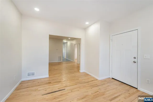 $799,900 | 1022 East 22nd Street, Paterson, NJ 07513