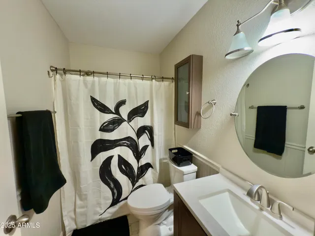 $1,600 | 4448 East Fremont Street, Phoenix, AZ 85042