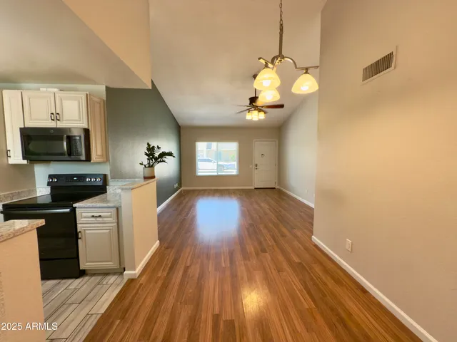 $1,600 | 4448 East Fremont Street, Phoenix, AZ 85042