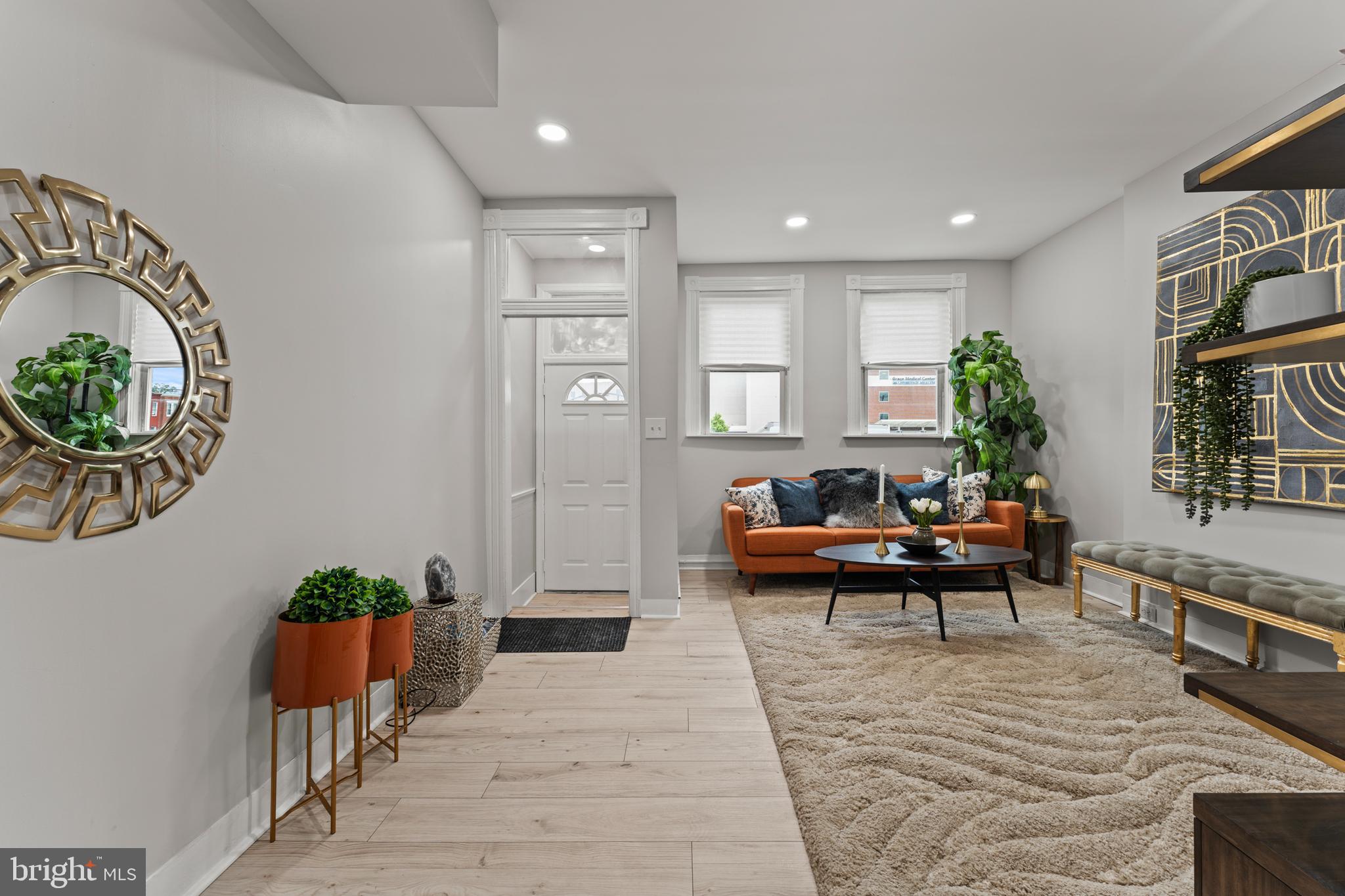 2022 West Fayette Street Baltimore, MD 21223 - Photo 5 of 31 Living Room
