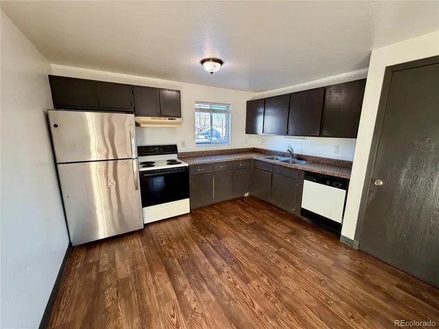 $1,495 | 1080 South Eliot Street, Unit 203, Denver, CO 80219