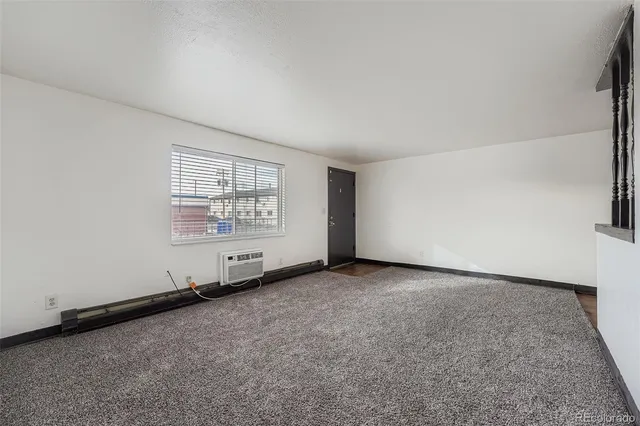 $1,295 | 1080 South Eliot Street, Unit 203, Denver, CO 80219
