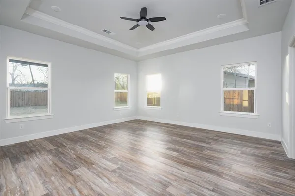 $355,000 | 411 West Elm Street, Whitewright, TX 75491