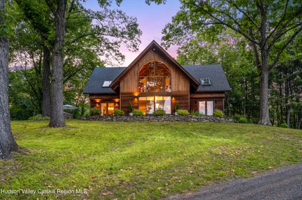 $1,340,000 | 407 Boulevard, Kingston, NY 12401