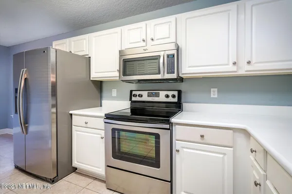 $2,895 | 7820 Deerwood Point Court, Unit 12031, Jacksonville, FL 32256