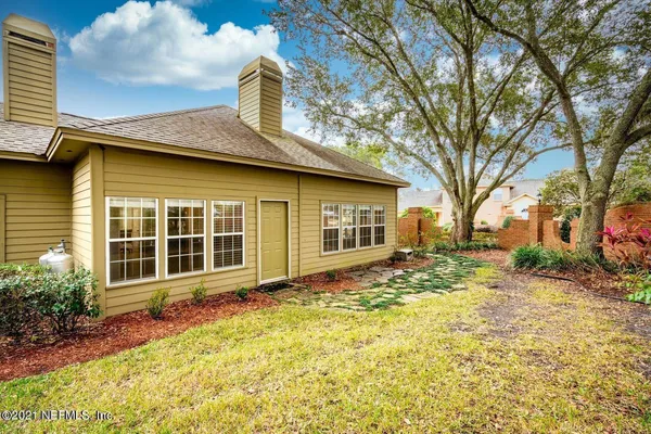 $2,895 | 7820 Deerwood Point Court, Unit 12031, Jacksonville, FL 32256