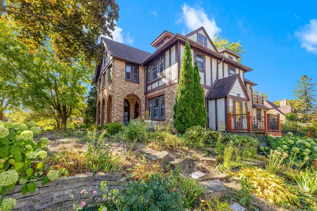 $849,900 | 2123 East Beverly Road, Shorewood, WI 53211