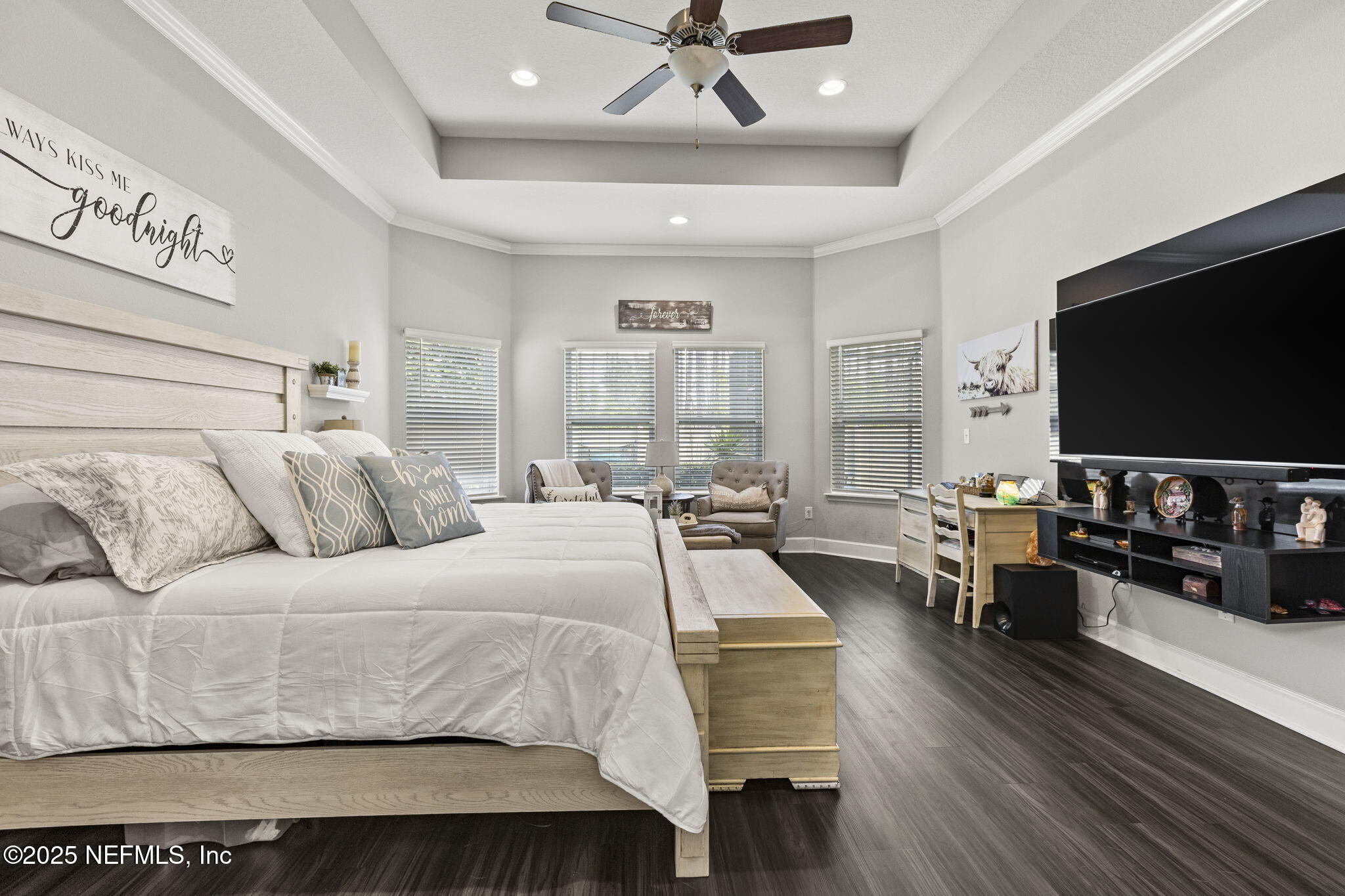 45 Manor Lane St. Johns, FL 32259 - Photo 26 of 47 a living room with furniture and a flat screen tv